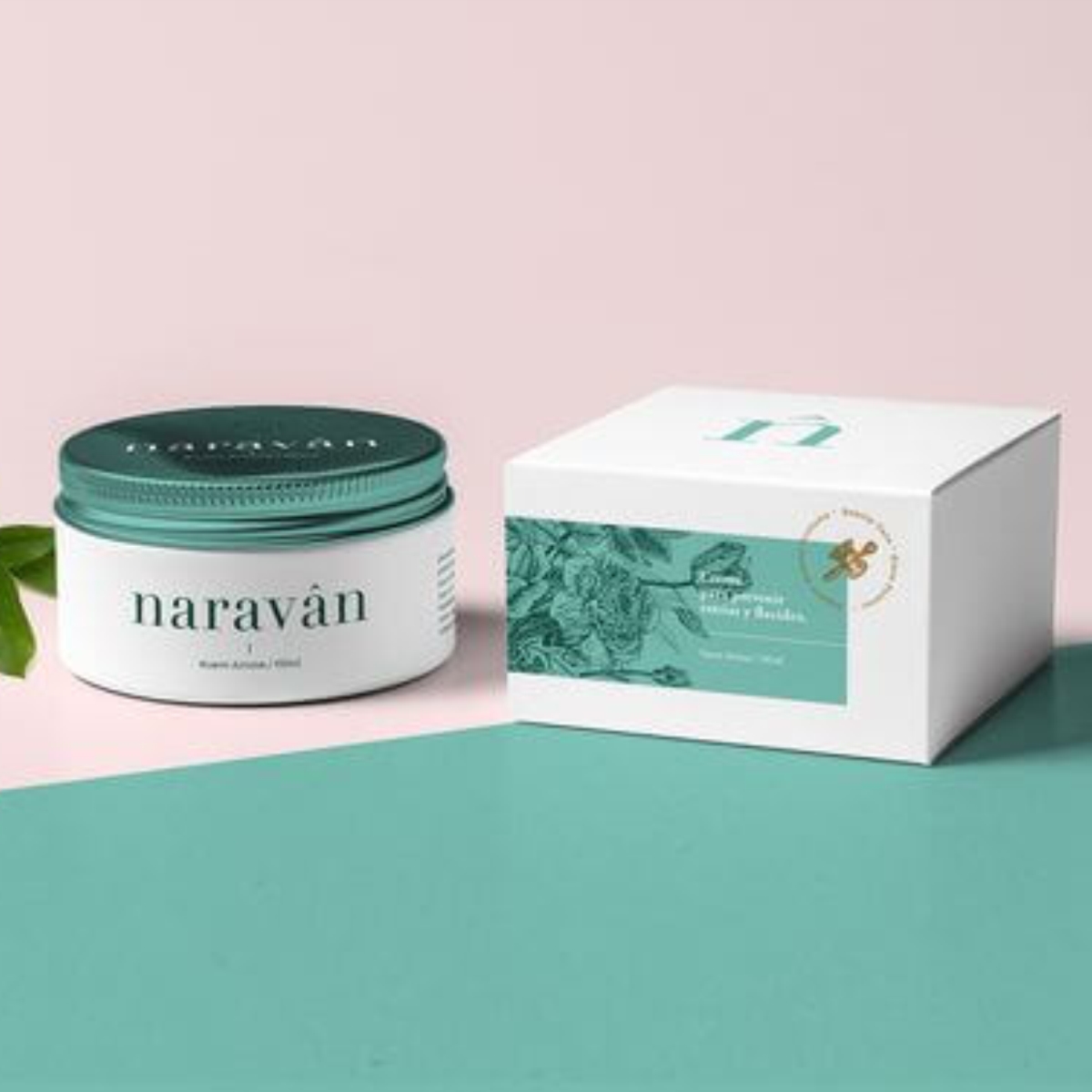 Hộp mỹ phẩm M003